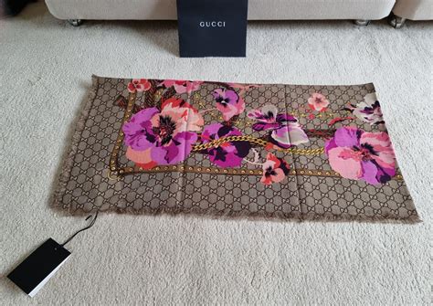 Gucci GG Oshibana Flowers Pink Scarf 